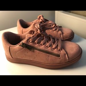 Just Fab sneakers